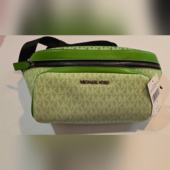 NWT Michael Kors Jungle Green Utility Belt Bag/Fanny Pack - Picture 1 of 3